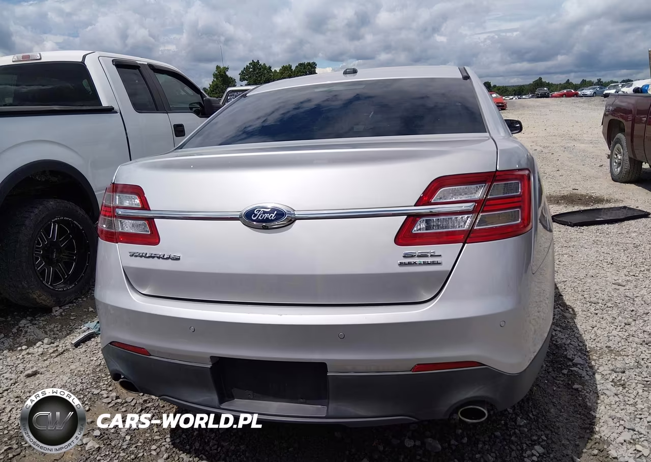 2015 Ford Taurus Sel VIN:1FAHP2E82FG142736 - 16