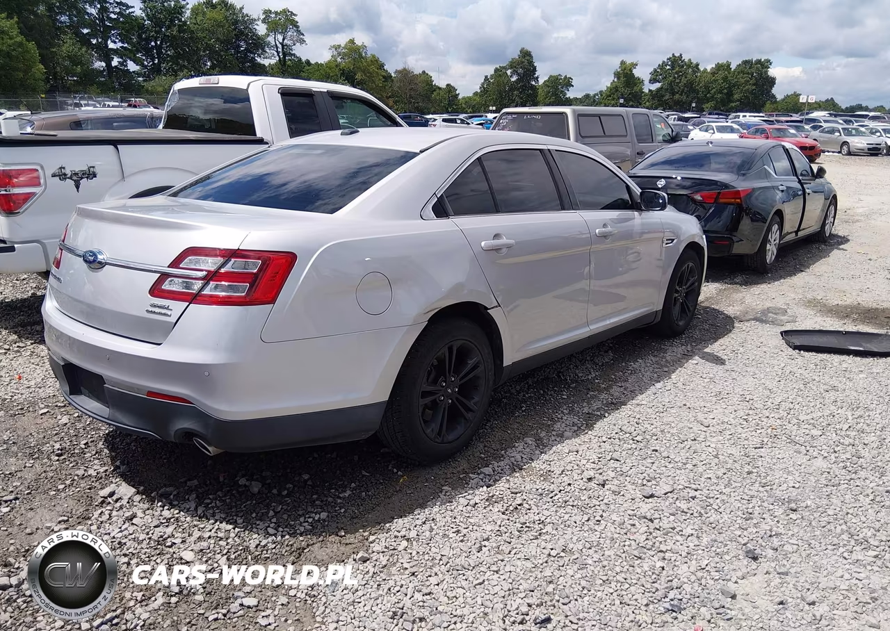2015 Ford Taurus Sel VIN:1FAHP2E82FG142736 - 4