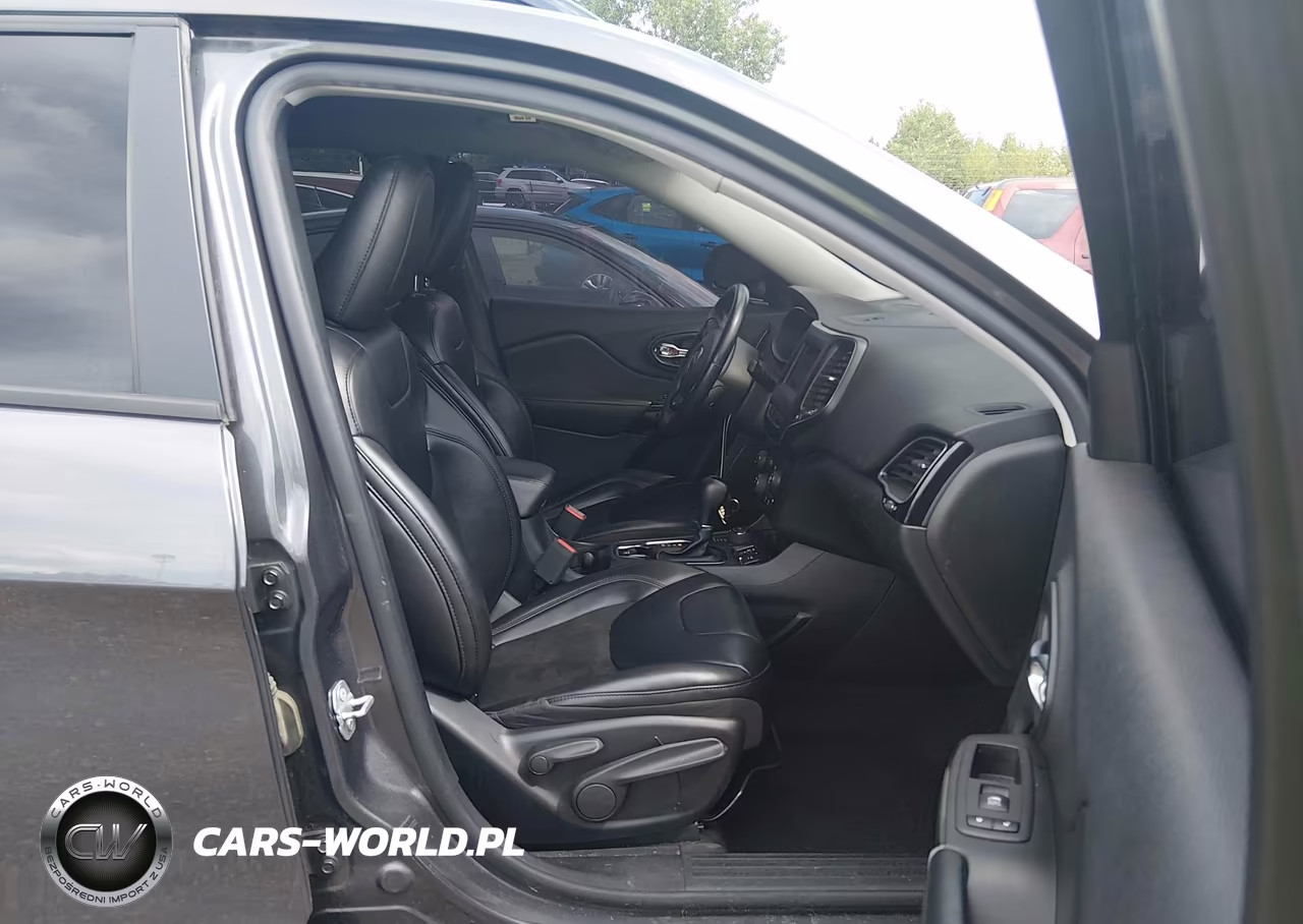 2019 Jeep Cherokee Altitude 4X4 VIN:1C4PJMLBXKD452551 - 5