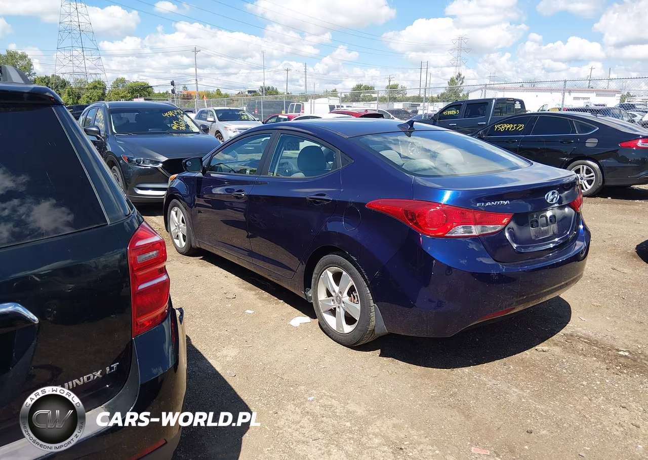 2013 Hyundai Elantra Gls VIN:5NPDH4AE2DH419939 - 3