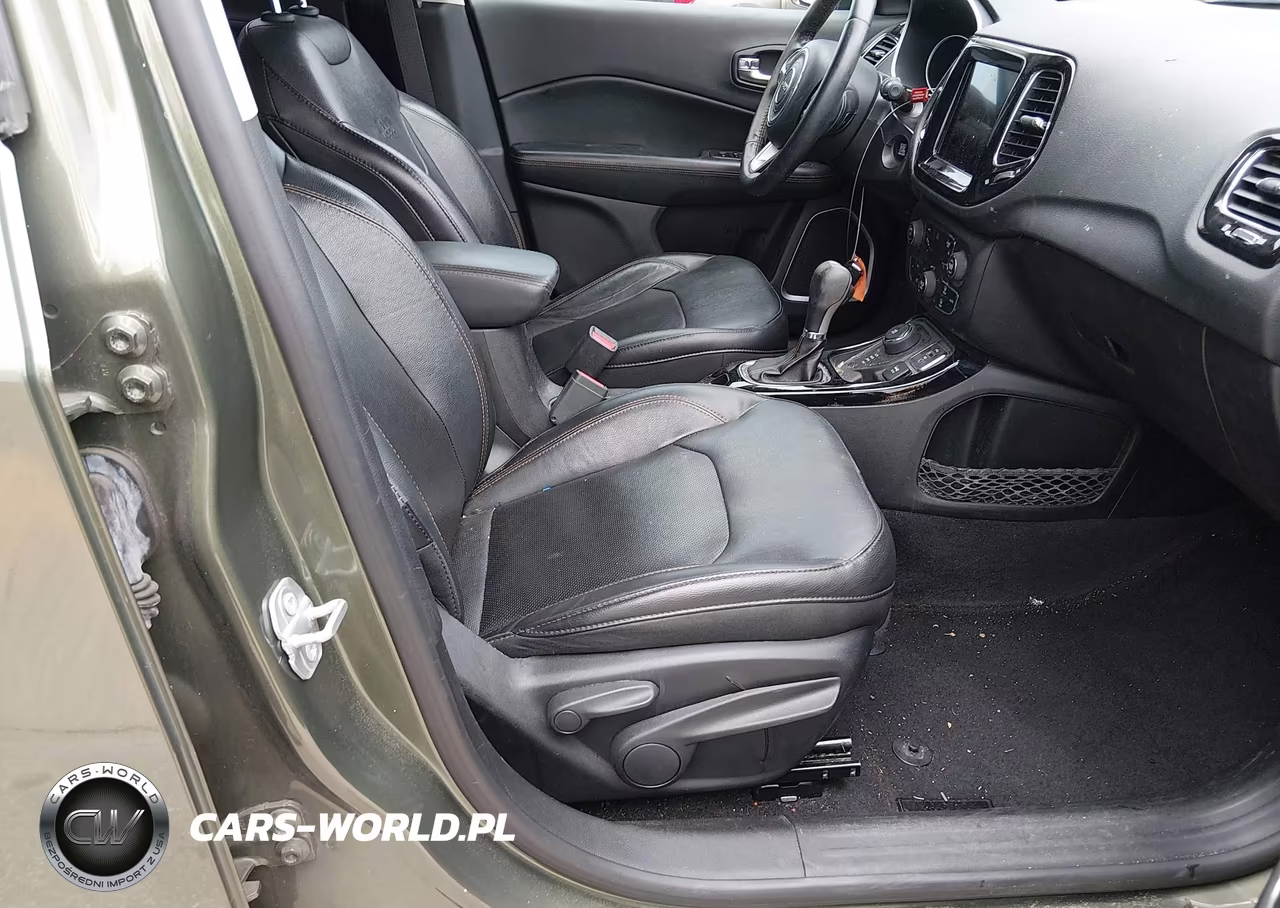 2019 Jeep Compass Limited 4X4 VIN:3C4NJDCB3KT598842 - 5