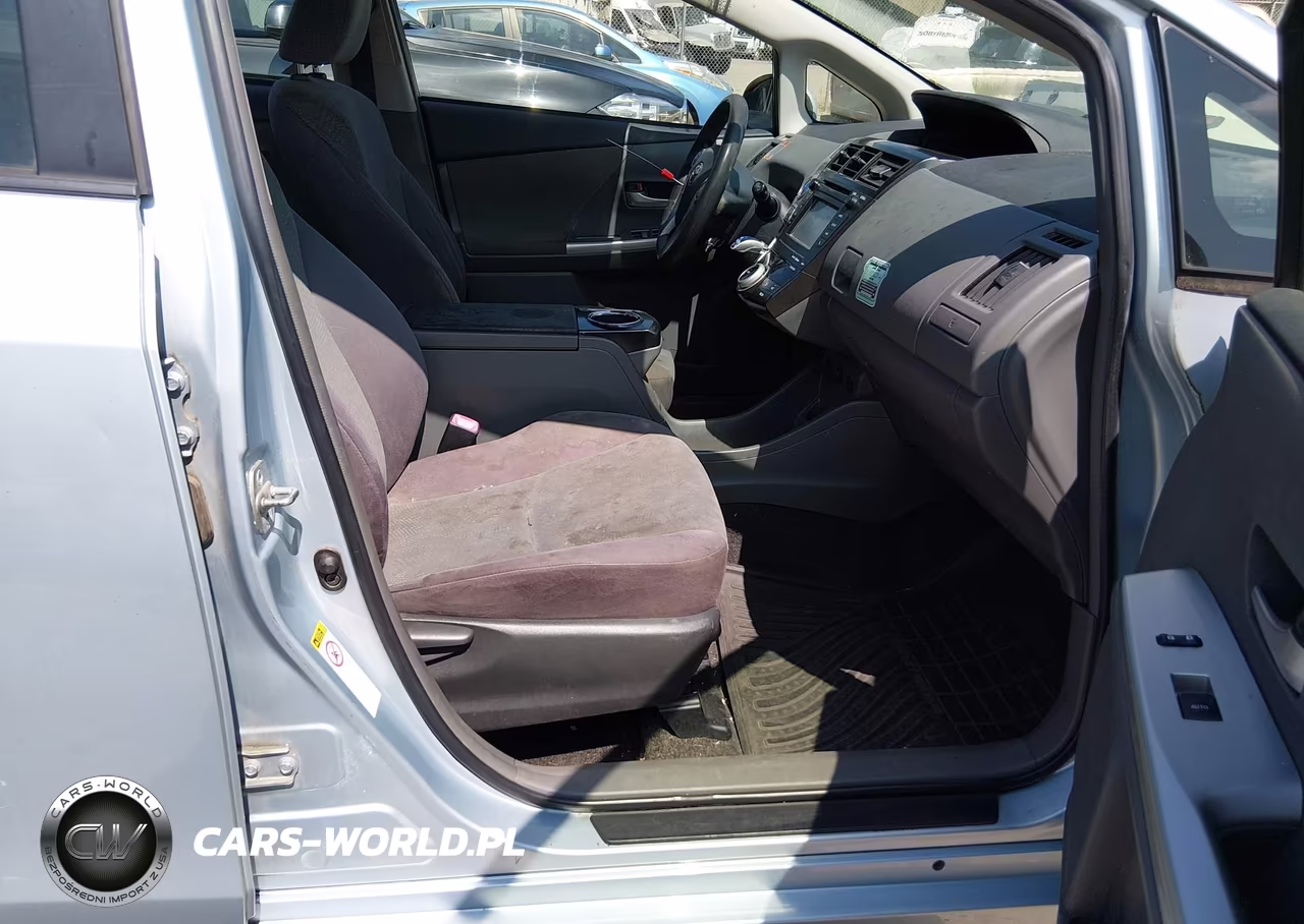 2012 Toyota Prius V Three VIN:JTDZN3EU1C3105185 - 5