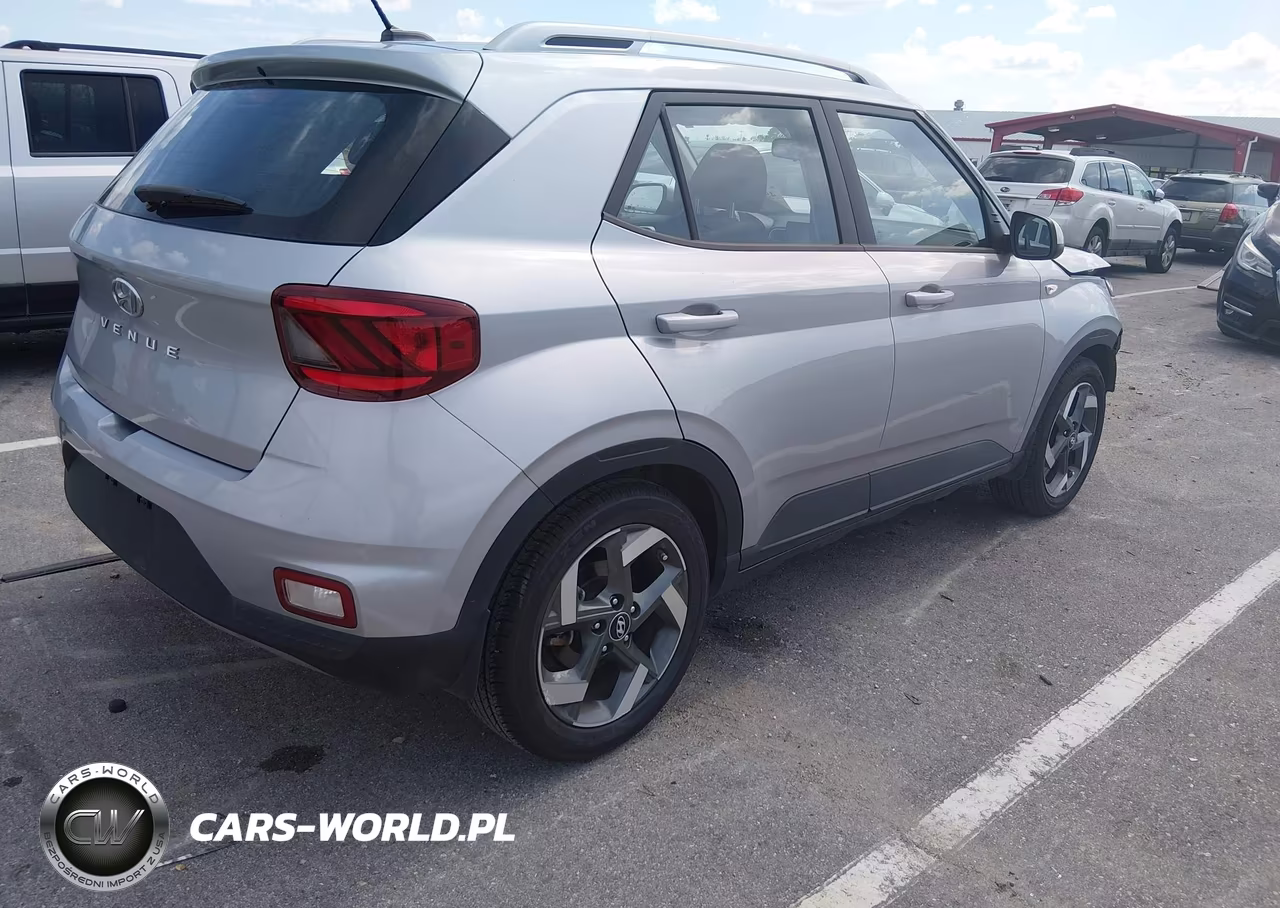 2023 Hyundai Venue Sel VIN:KMHRC8A35PU223574 - 4