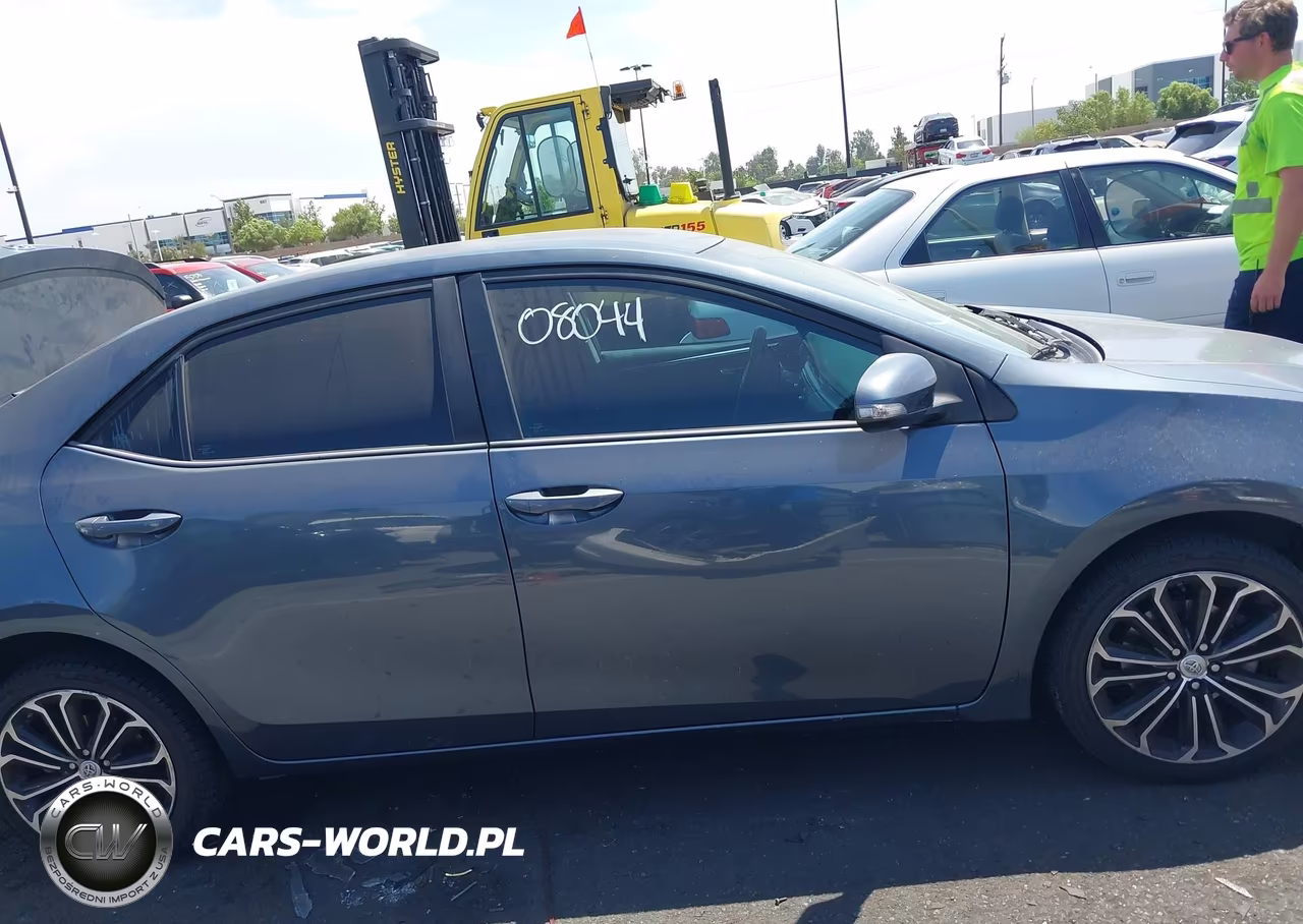 2015 Toyota Corolla S Plus VIN:2T1BURHE7FC401853 - 13