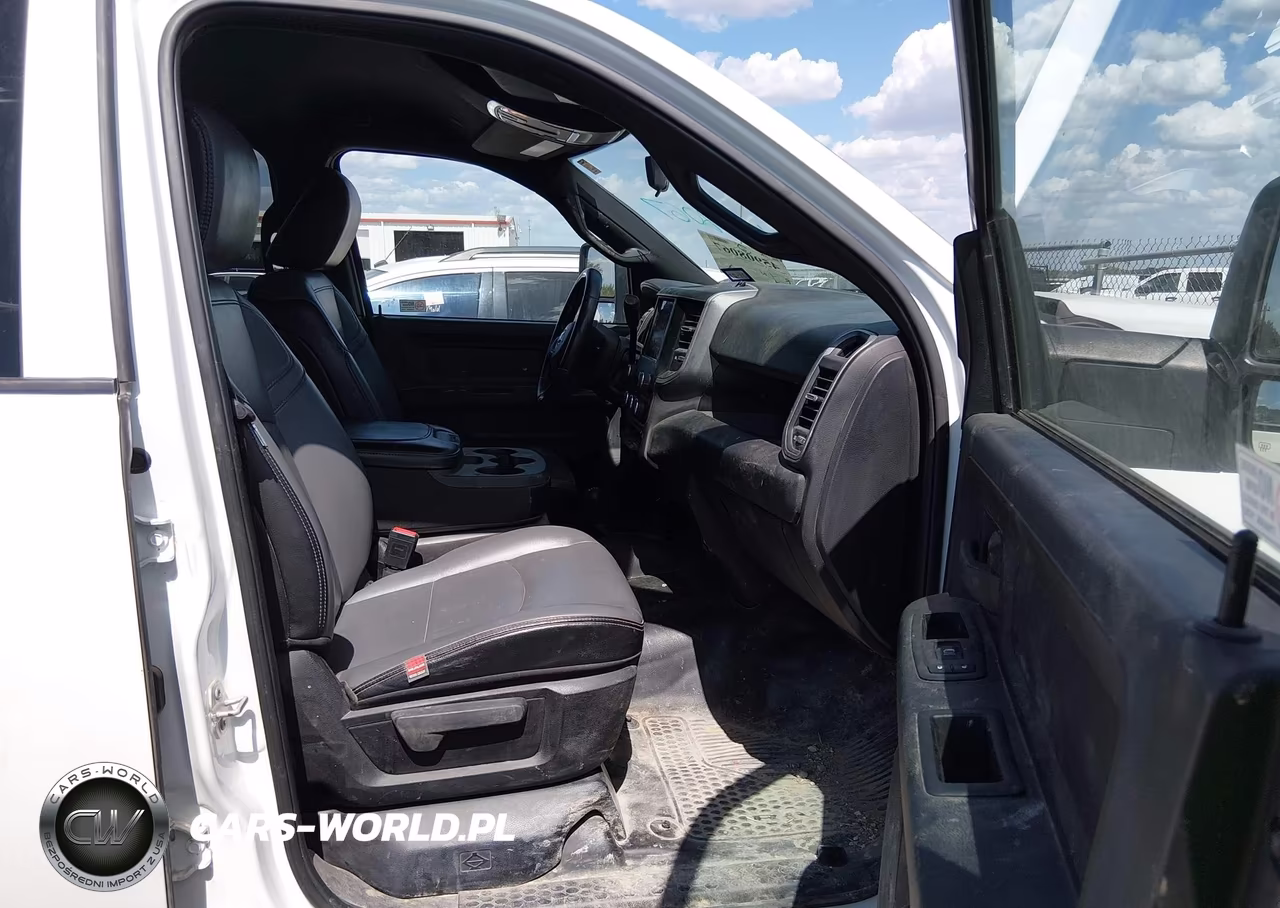 2024 Ram 2500 Tradesman 4X4 8' Box VIN:3C6UR5HL4RG125571 - 5