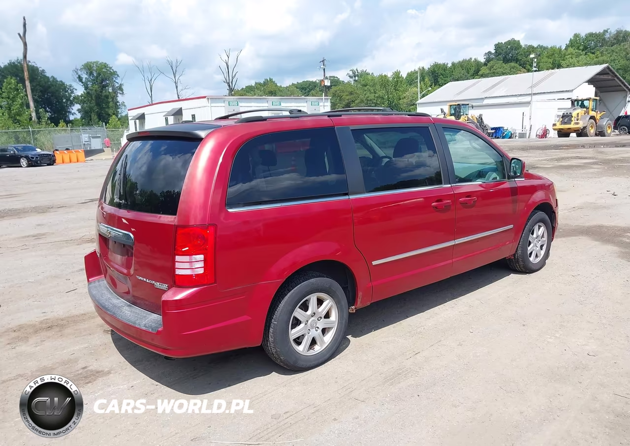 2010 Chrysler Town & Country Touring VIN:2A4RR5D16AR250096 - 4