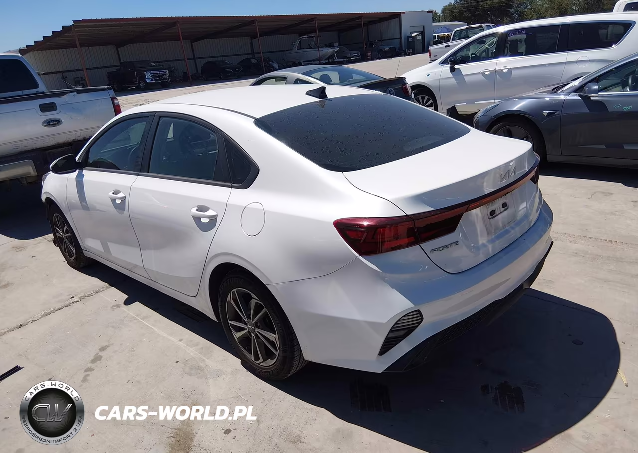 2024 Kia Forte Lxs VIN:3KPF24AD1RE772783 - 3