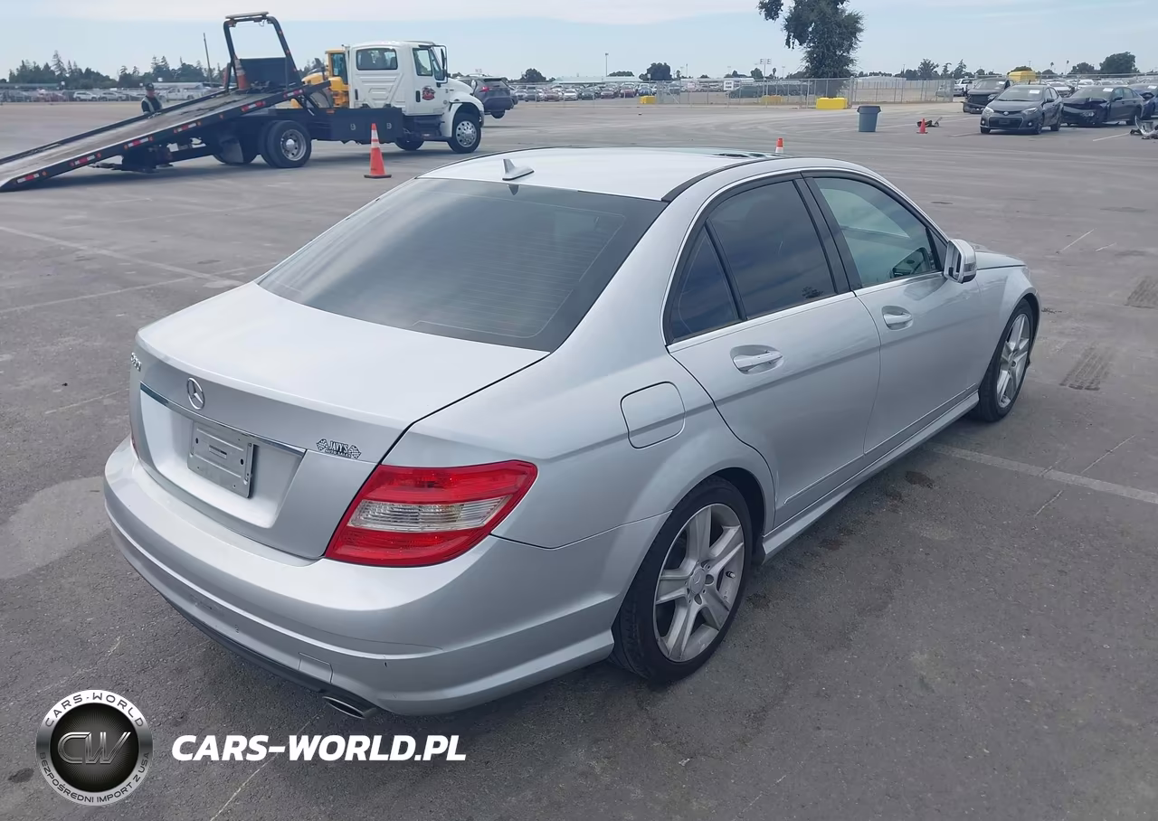 2010 Mercedes-Benz C 300 Sport VIN:WDDGF5EB1AF427583 - 4
