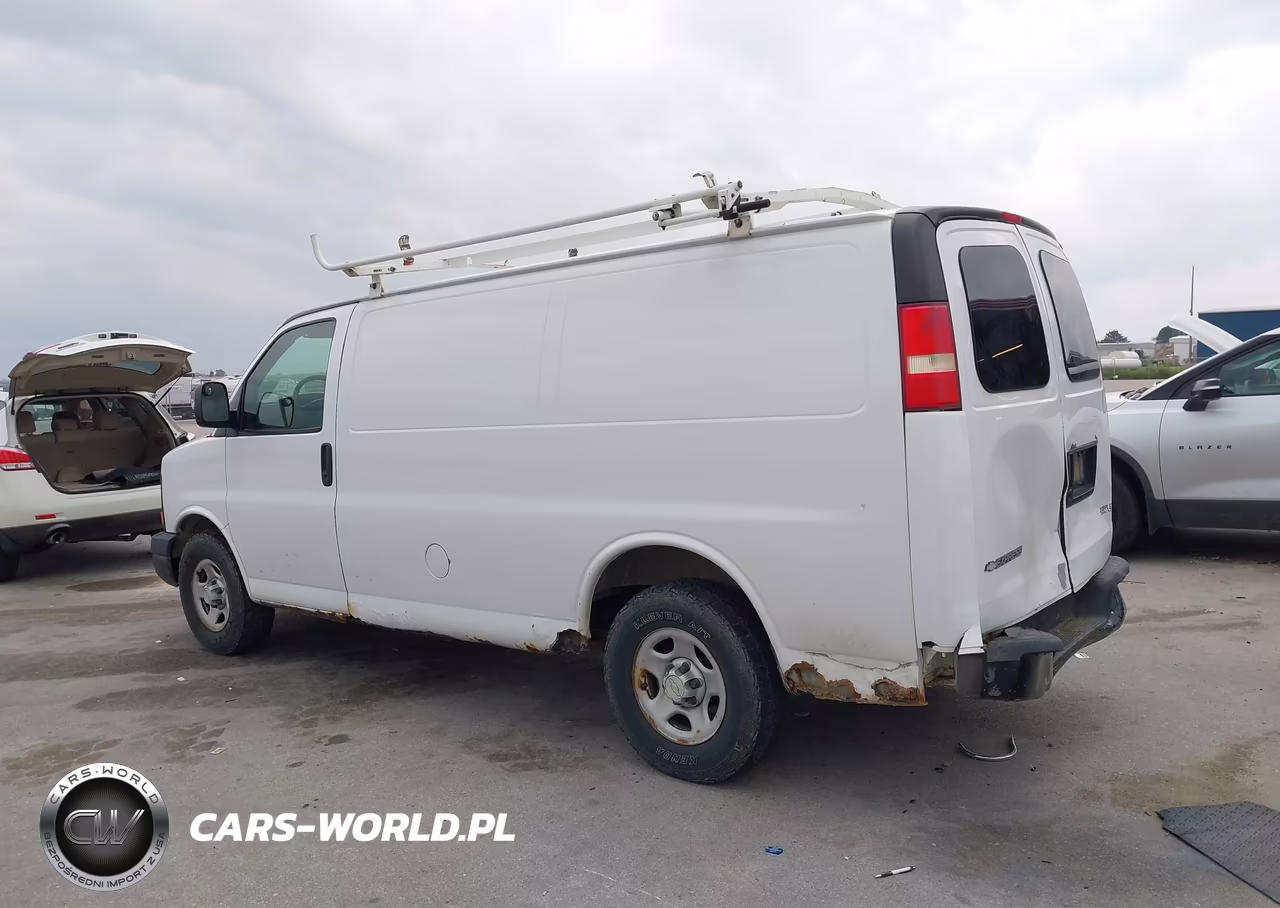 2007 Chevrolet Express Work Van VIN:1GCFH15T271185782 - 14