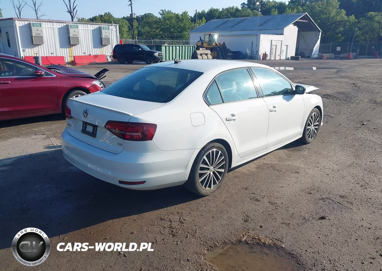 2016 Volkswagen Jetta 1.8T Sport VIN:3VWD17AJ5GM298936 - 4