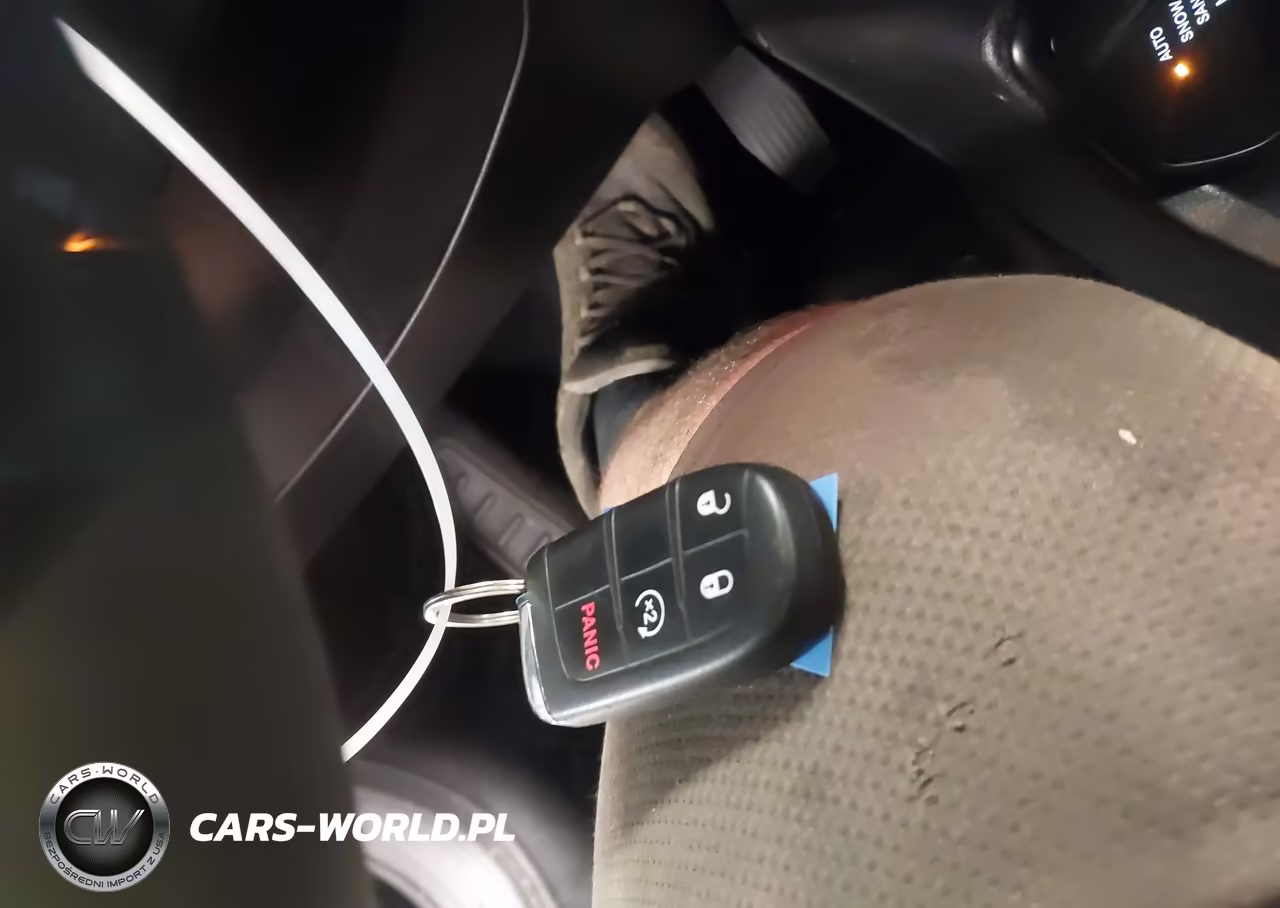 2018 Jeep Renegade Latitude 4X4 VIN:ZACCJBBB0JPJ11127 - 11