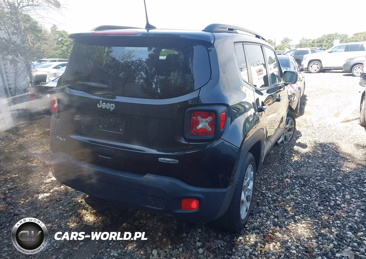 2018 Jeep Renegade Latitude 4X4 VIN:ZACCJBBB0JPJ11127 - 4