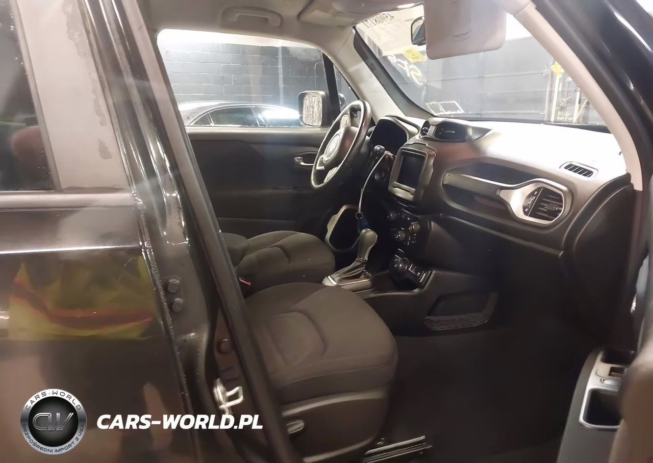 2018 Jeep Renegade Latitude 4X4 VIN:ZACCJBBB0JPJ11127 - 5