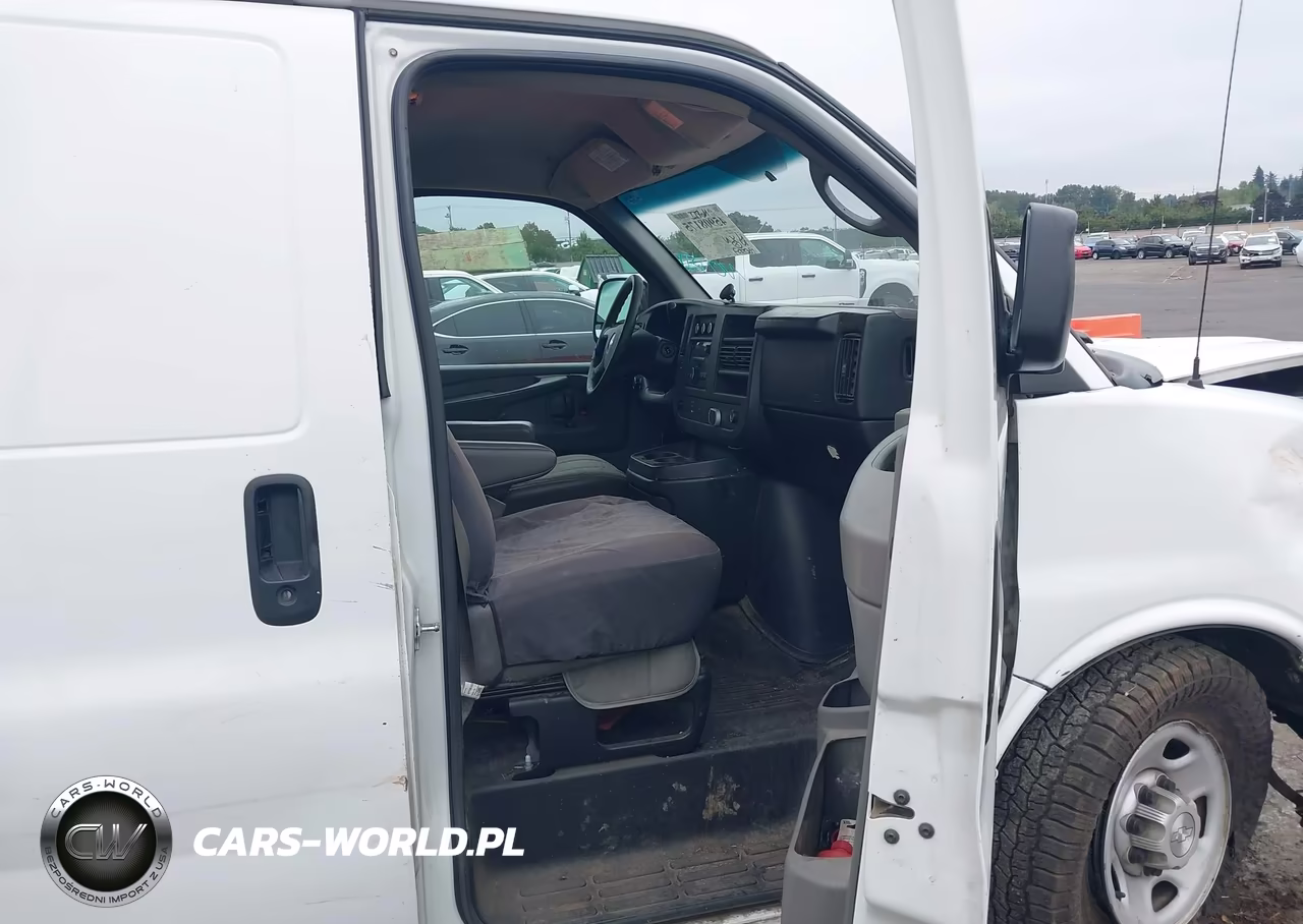 2008 Chevrolet Express Cargo Van Work Van VIN:1GCHG39K381229623 - 5