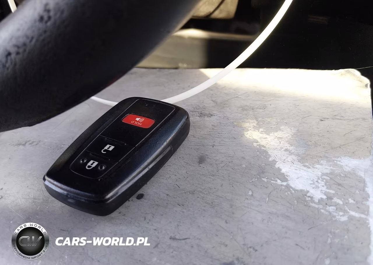 2020 Toyota Prius Le VIN:JTDKARFU1L3103516 - 11
