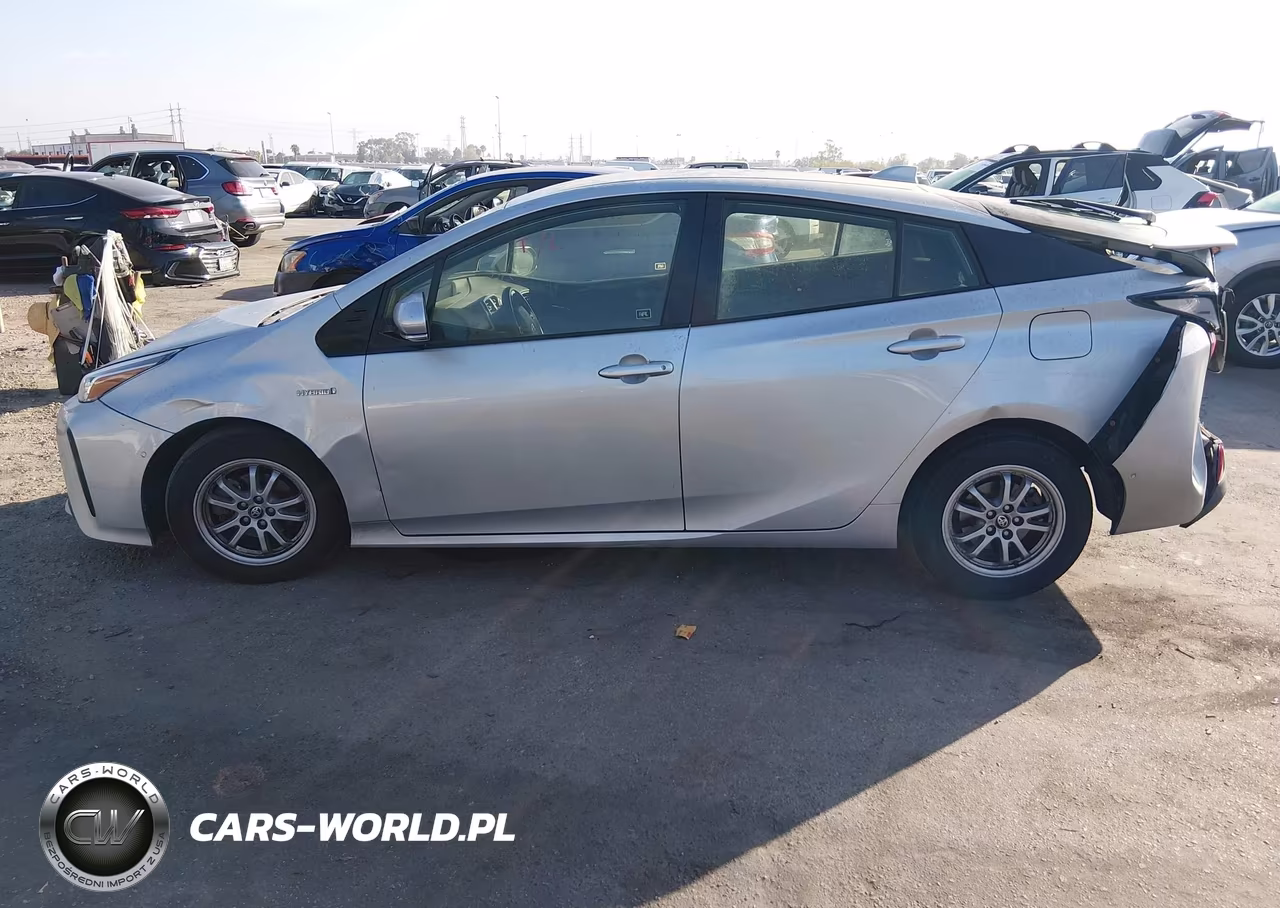 2020 Toyota Prius Le VIN:JTDKARFU1L3103516 - 14