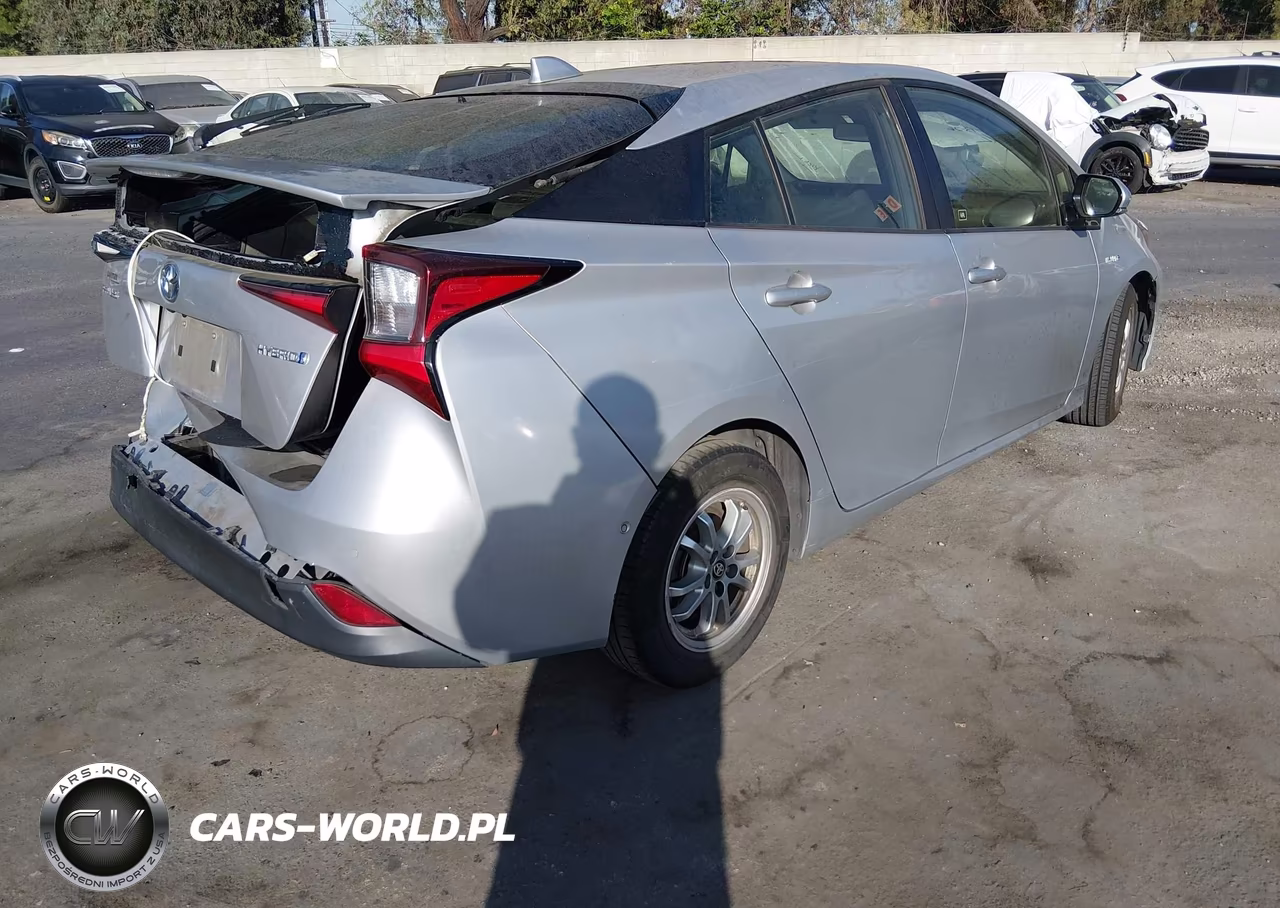 2020 Toyota Prius Le VIN:JTDKARFU1L3103516 - 4