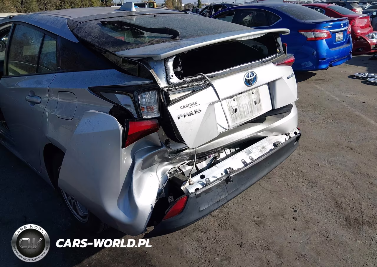 2020 Toyota Prius Le VIN:JTDKARFU1L3103516 - 6