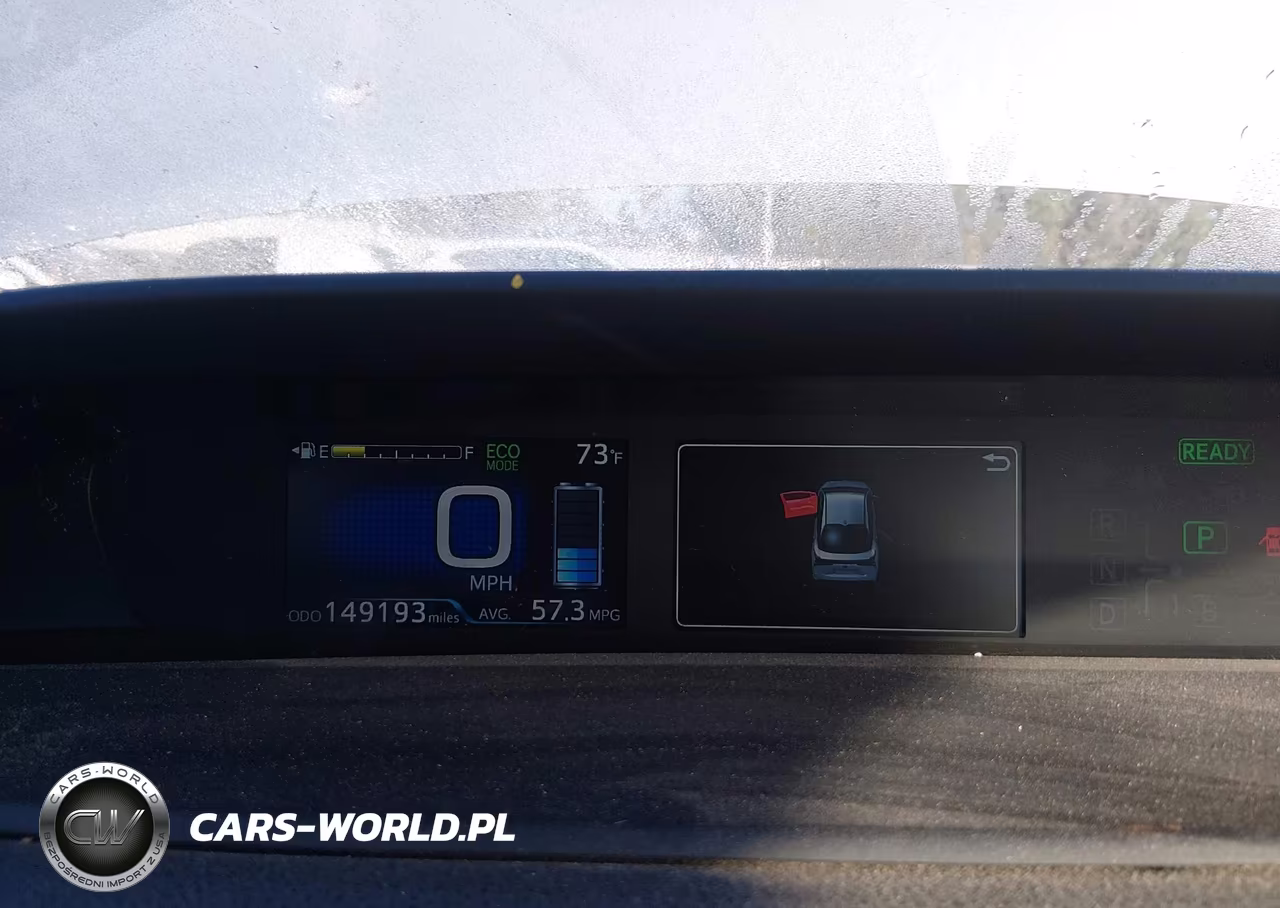 2020 Toyota Prius Le VIN:JTDKARFU1L3103516 - 7