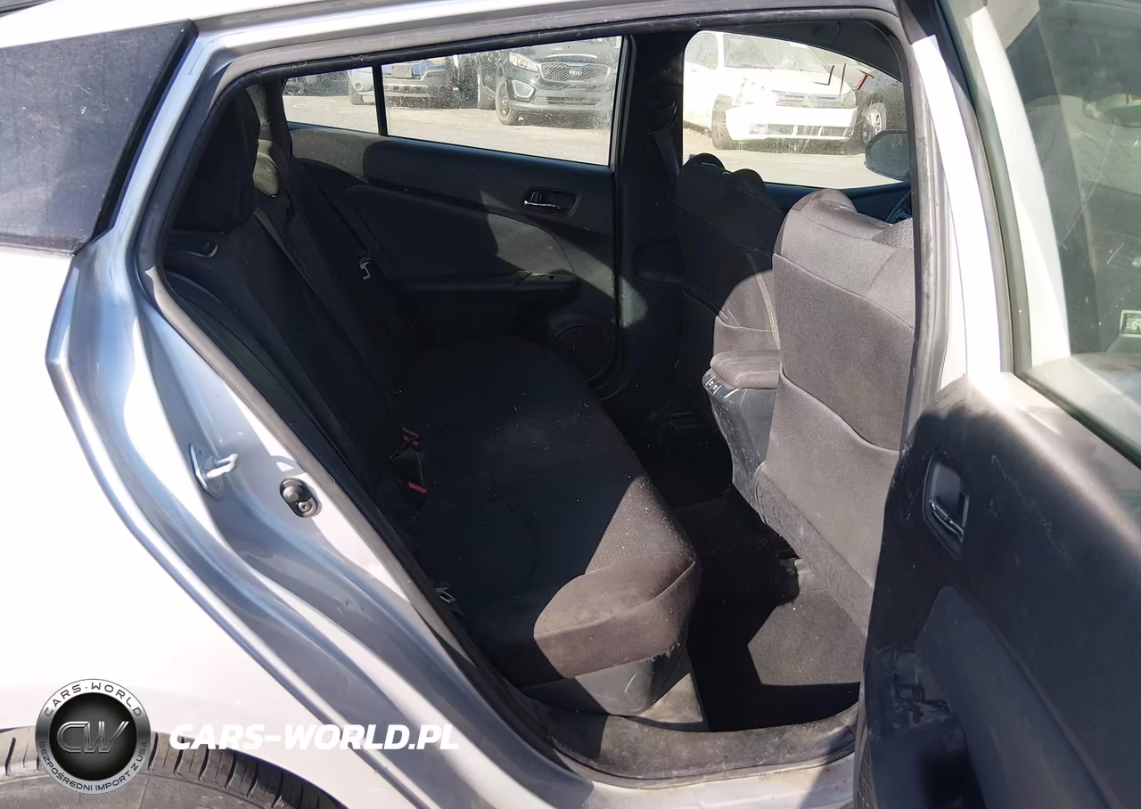 2020 Toyota Prius Le VIN:JTDKARFU1L3103516 - 8