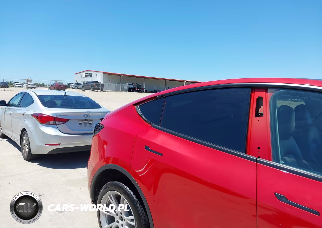 2024 Tesla Model Y VIN:7SAYGDEE5RA217617 - 6
