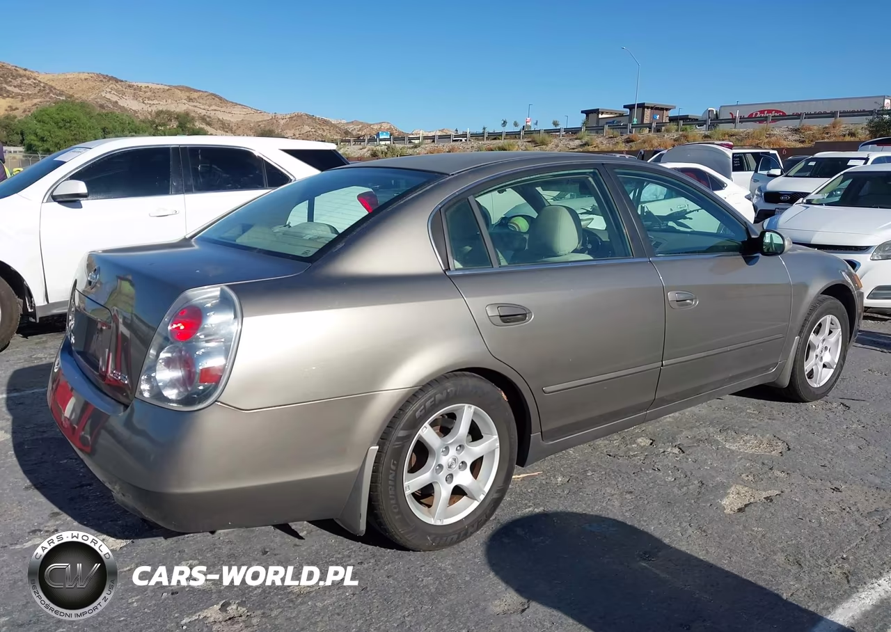 2005 Nissan Altima 2.5 S VIN:1N4AL11E35C296977 - 4