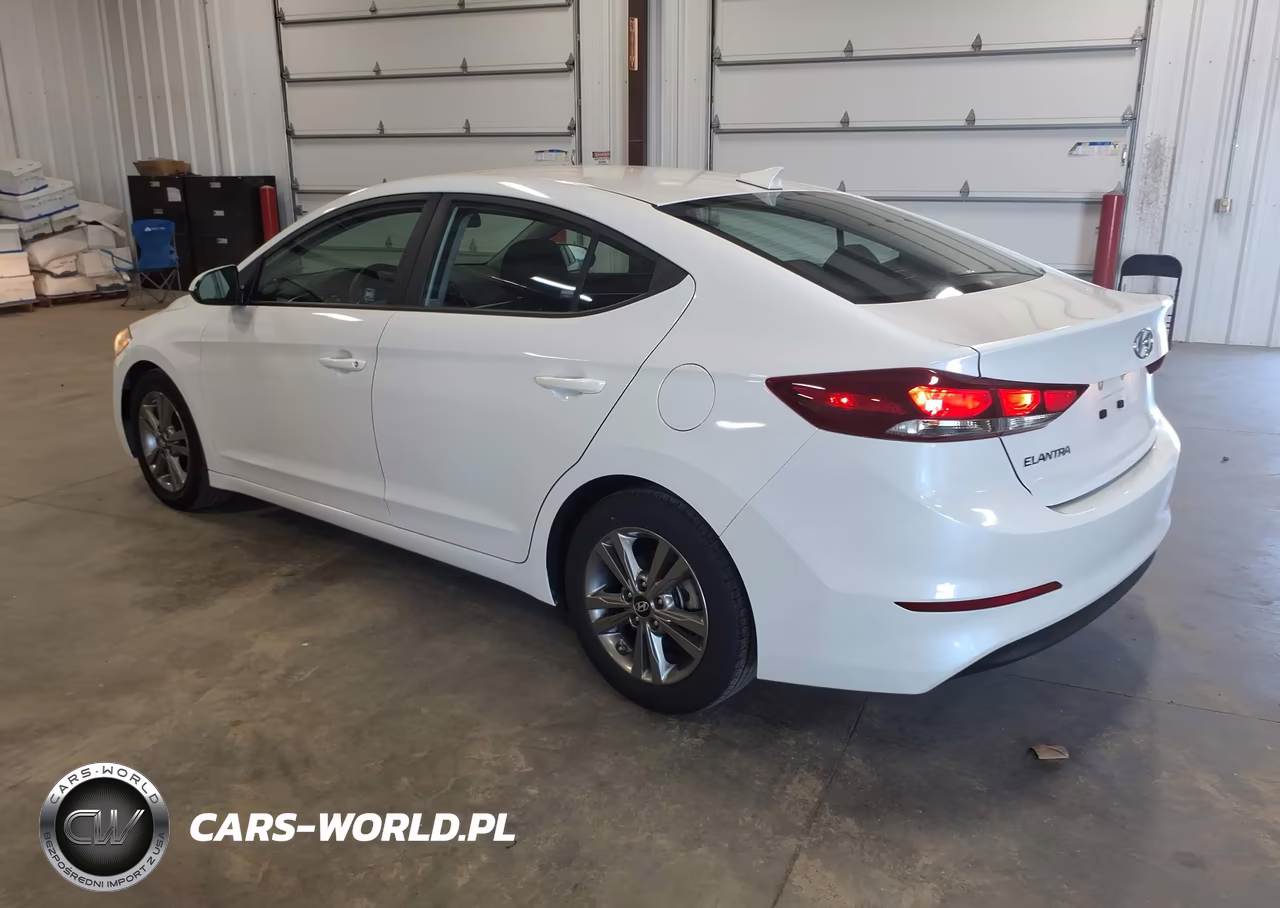 2018 Hyundai Elantra Sel VIN:5NPD84LFXJH392006 - 3