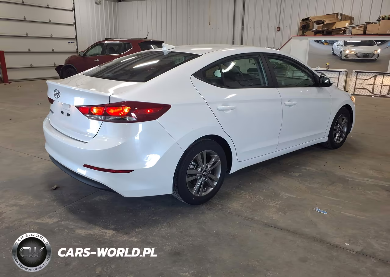 2018 Hyundai Elantra Sel VIN:5NPD84LFXJH392006 - 4