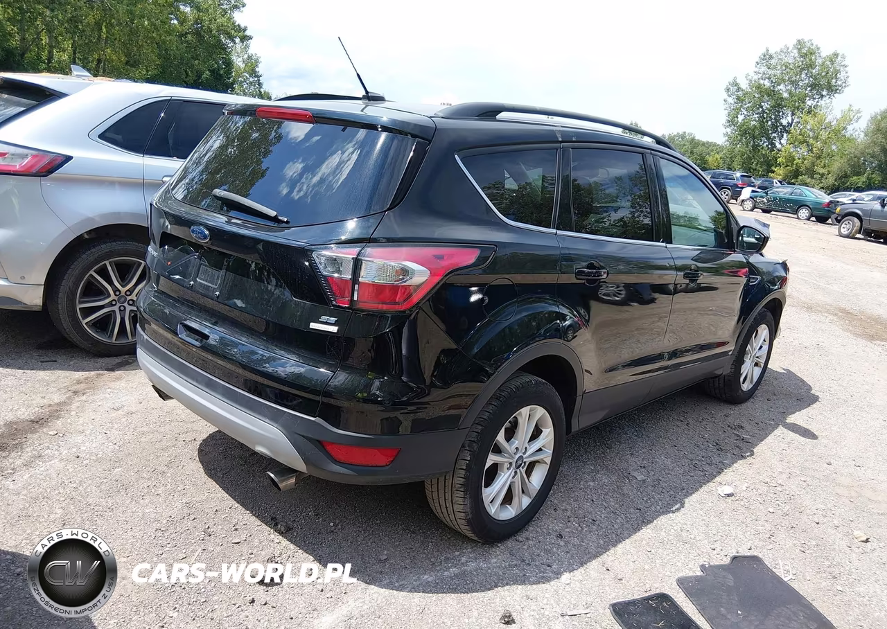 2018 Ford Escape Se VIN:1FMCU0GDXJUC17782 - 4