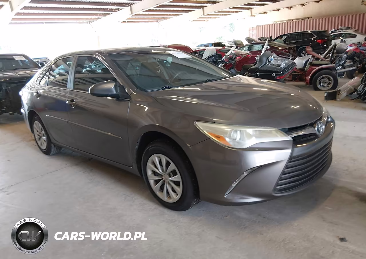 2016 Toyota Camry Le