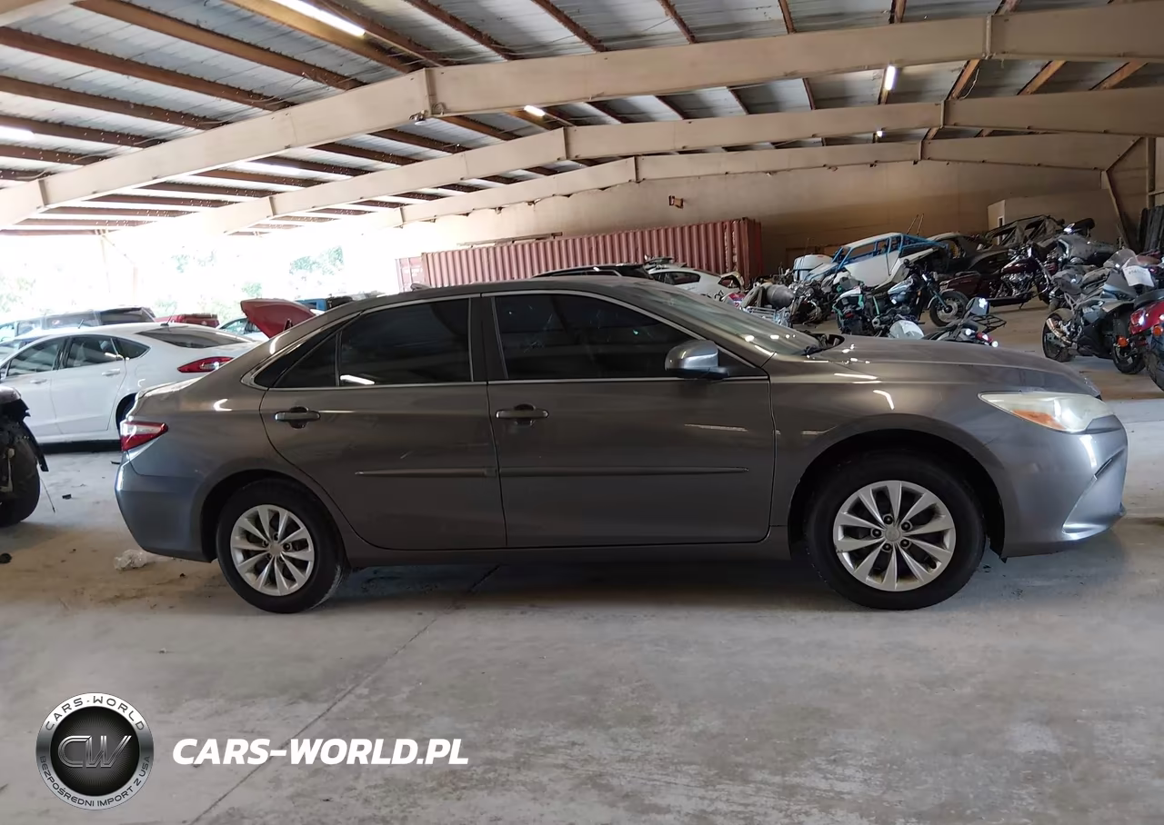2016 Toyota Camry Le VIN:4T1BF1FK2GU510113 - 13