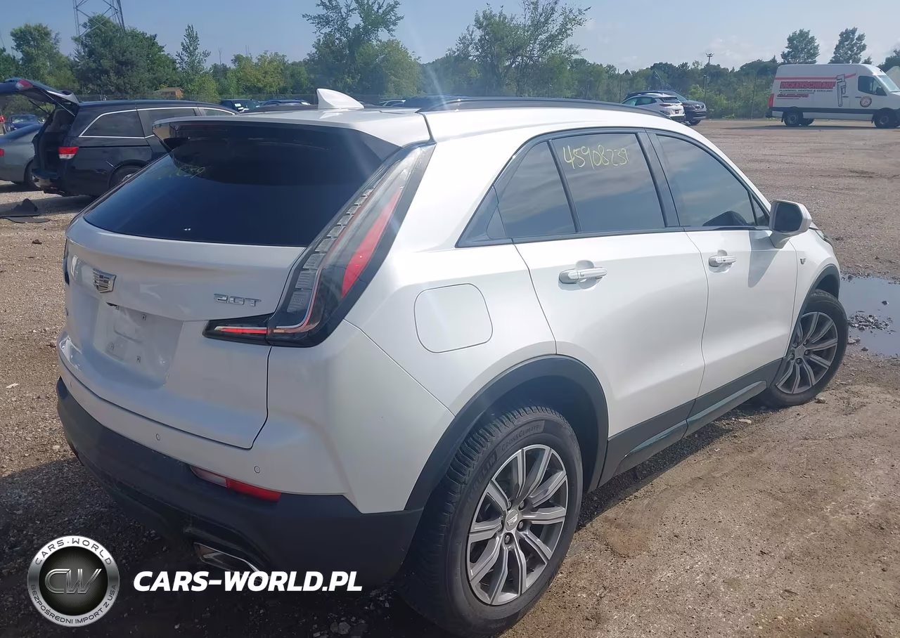 2019 Cadillac Xt4 Sport VIN:1GYFZFR48KF214477 - 4