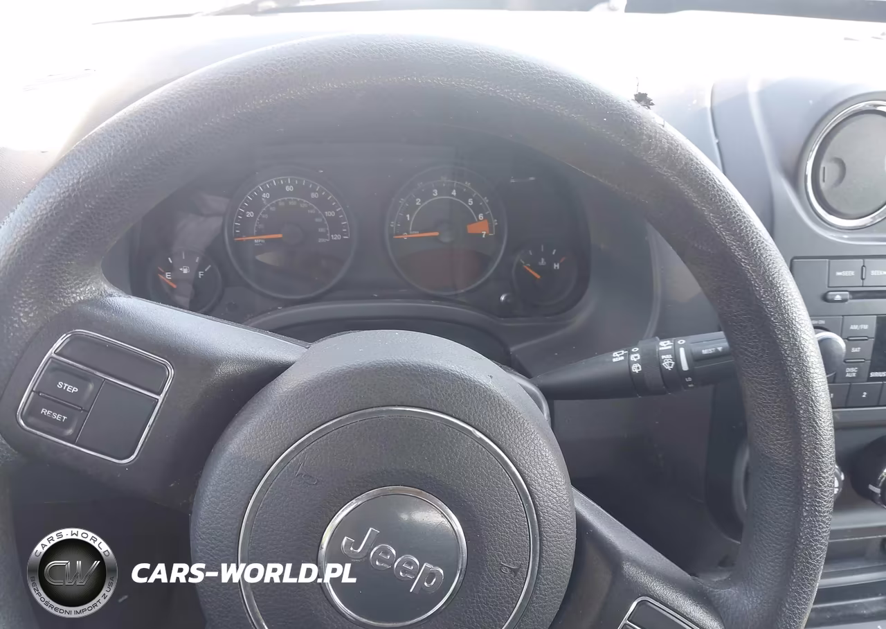 2016 Jeep Compass Sport VIN:1C4NJDBBXGD566839 - 7