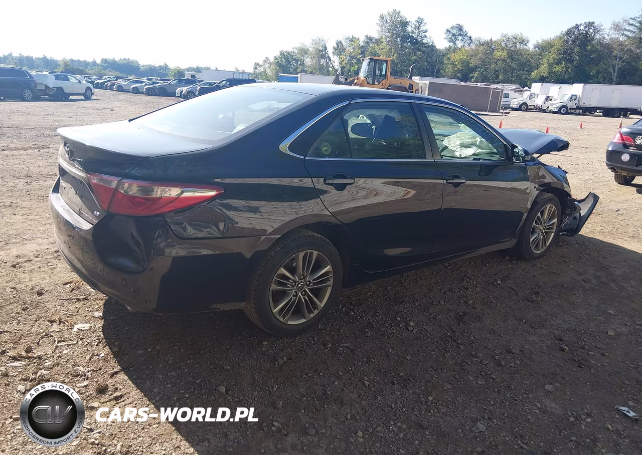 2016 Toyota Camry Se VIN:4T1BF1FKXGU217009 - 3