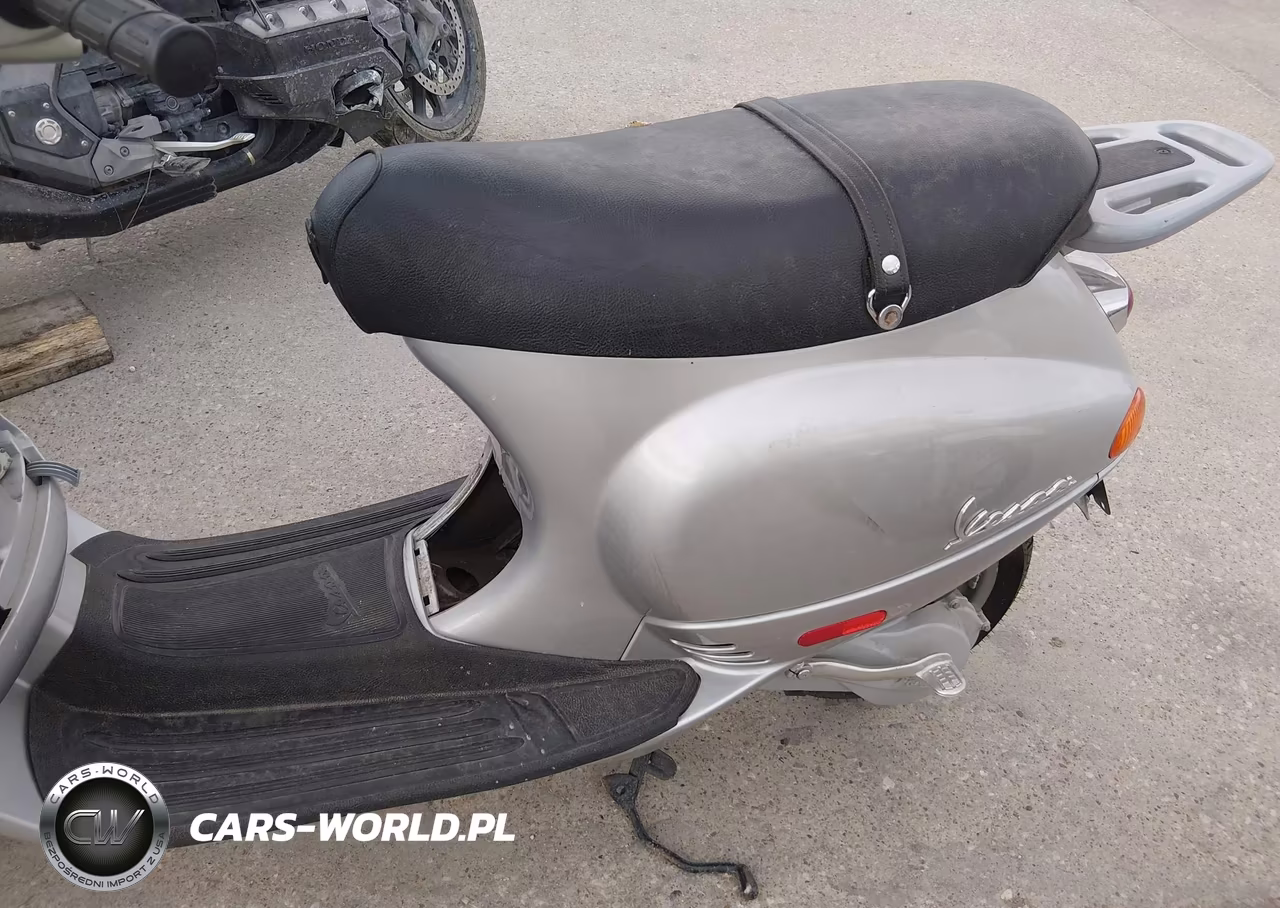 2003 Vespa C161C VIN:ZAPC16C1335005667 - 9