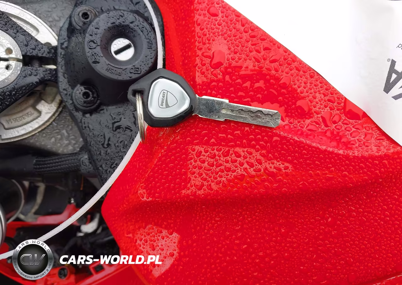 2025 Ducati Panigale V4-V4S VIN:ZDMDAG6W2SB000967 - 11