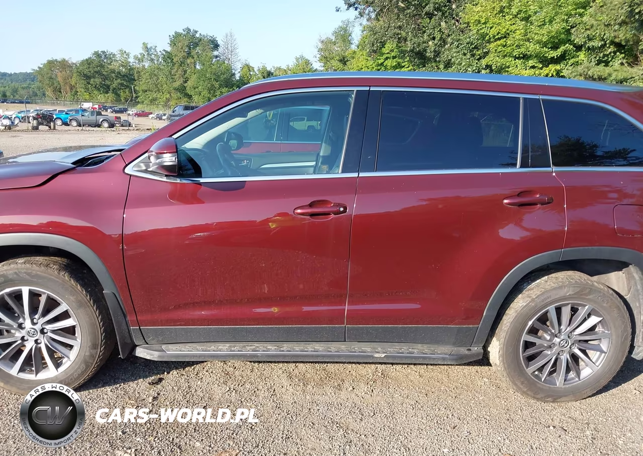 2019 Toyota Highlander Xle VIN:5TDJZRFH5KS726111 - 15