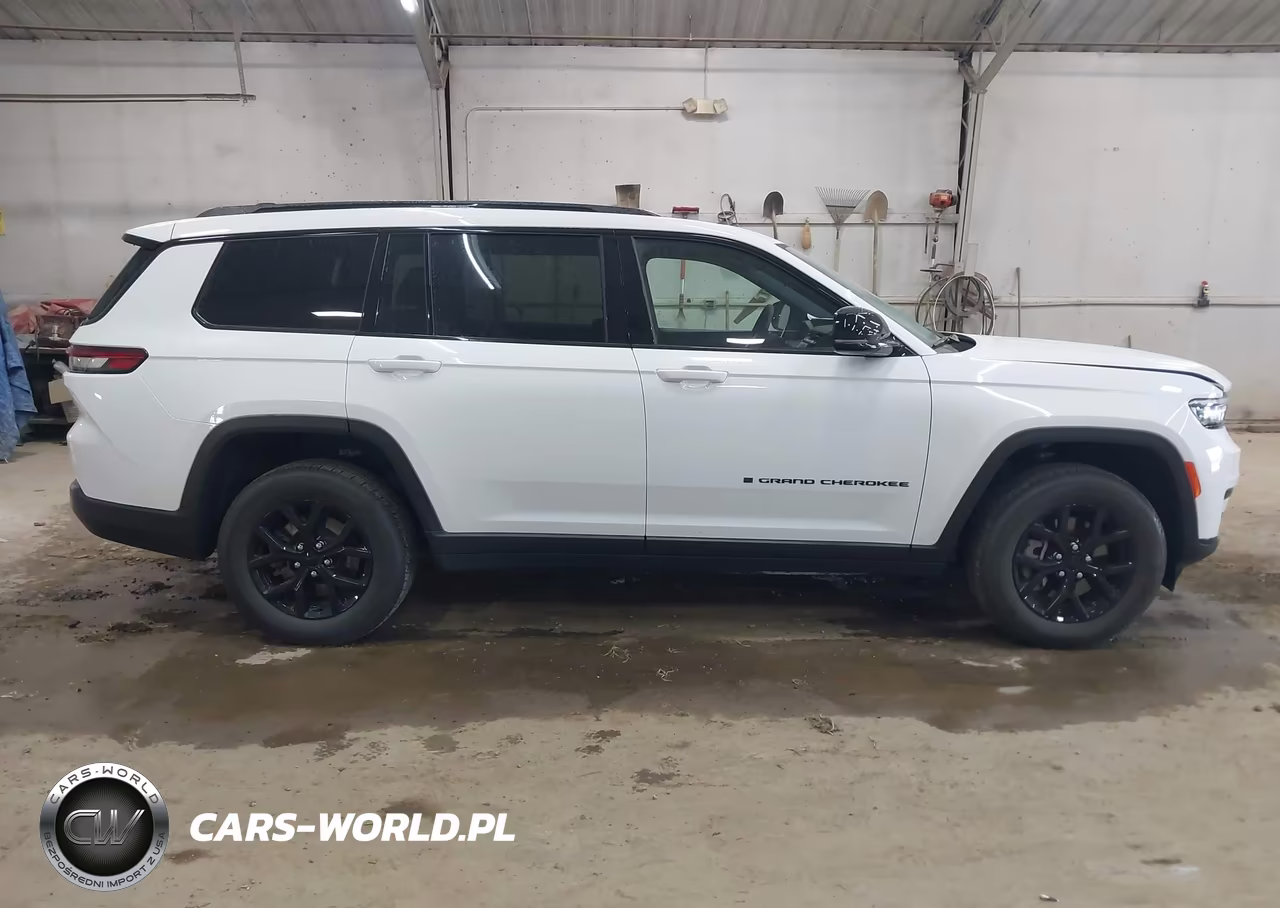 2025 Jeep Grand Cherokee L Altitude X 4X4 VIN:1C4RJKAG5S8684544 - 13