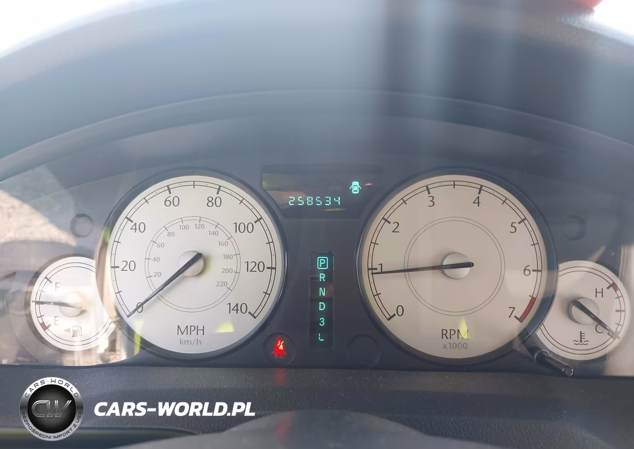 2005 Chrysler 300 VIN:2C3JA43R05H634726 - 7