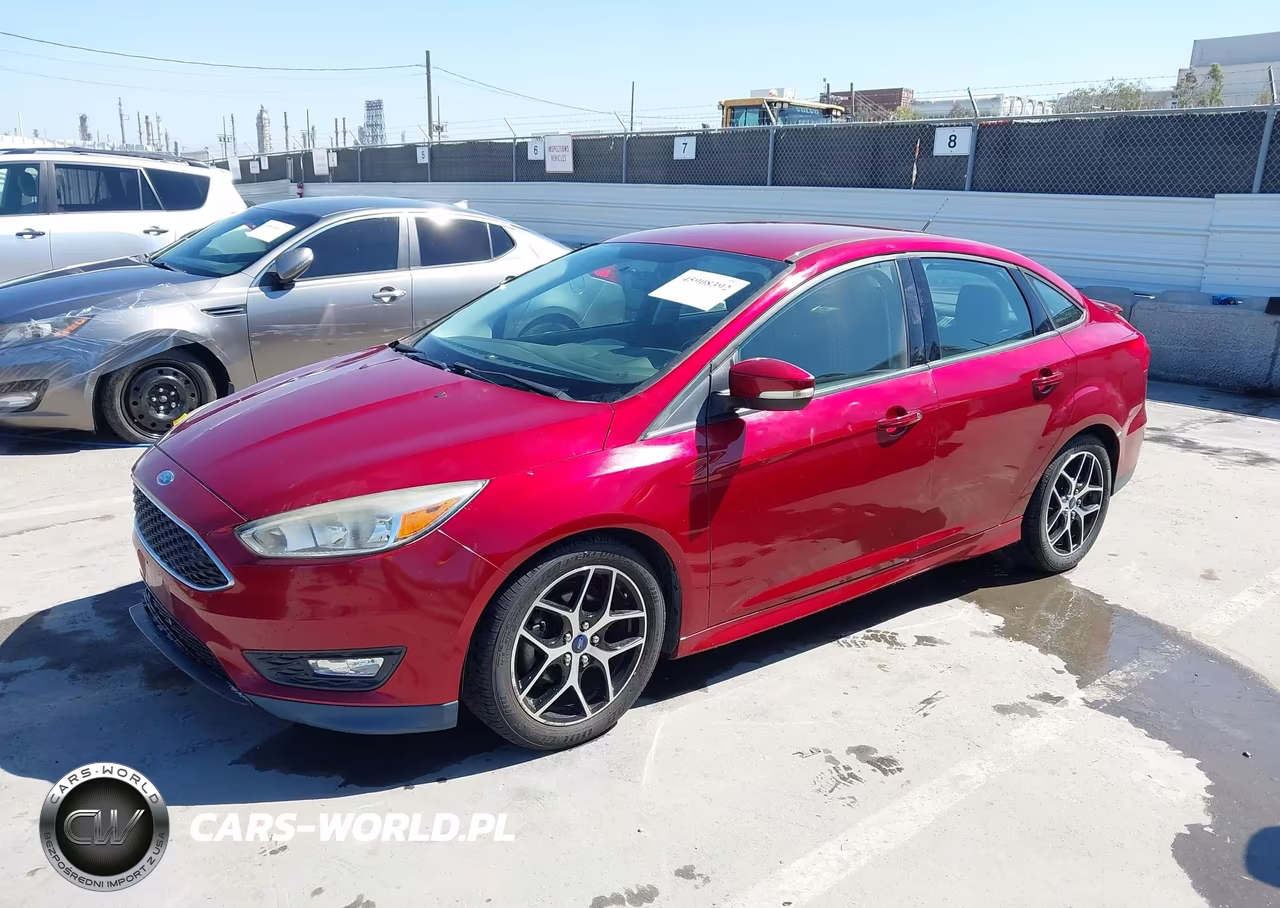 2015 Ford Focus Se VIN:1FADP3F21FL221823 - 2