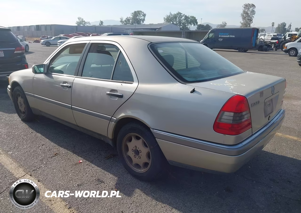 1996 Mercedes-Benz C 220 VIN:WDBHA22E9TF452338 - 3