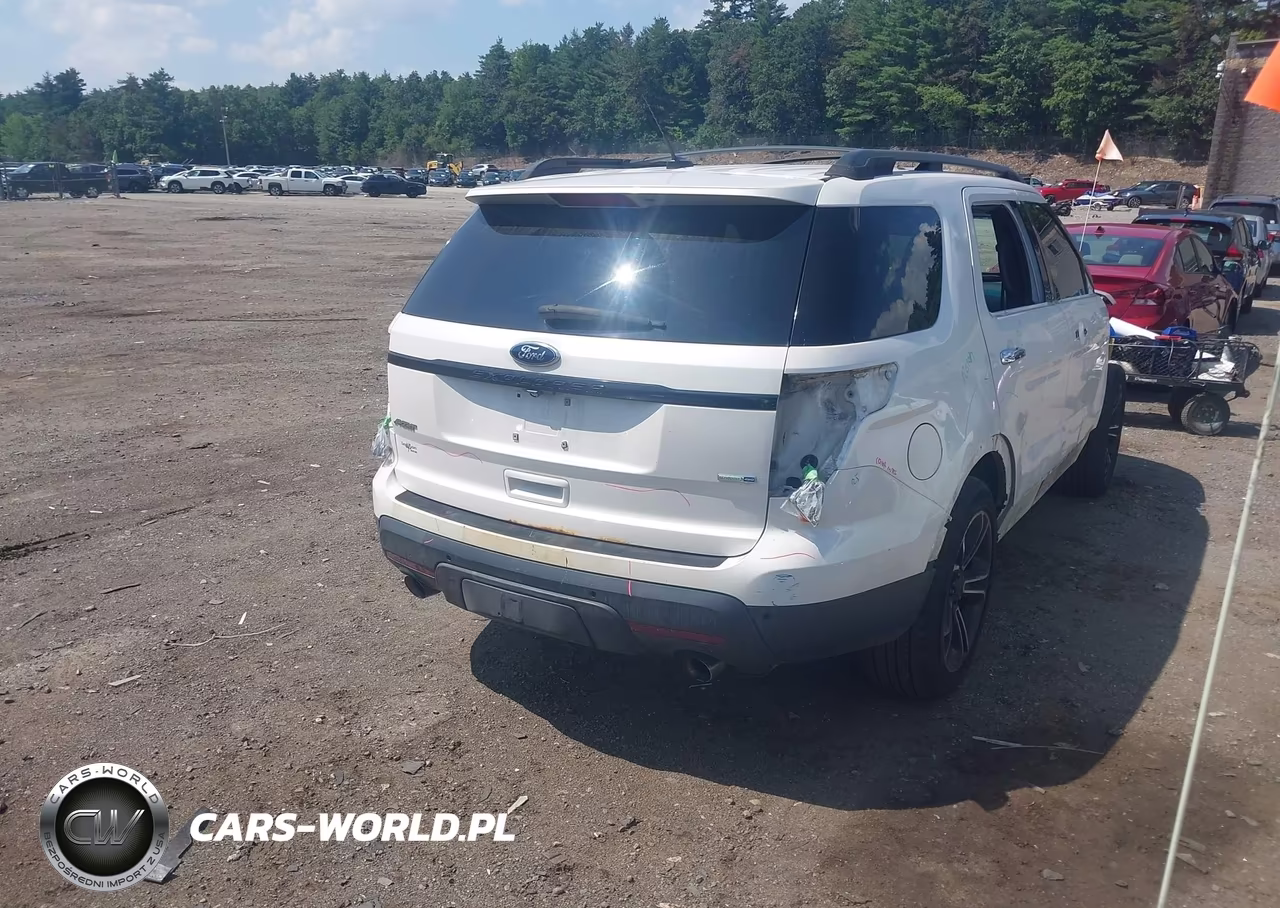 2013 Ford Explorer Sport VIN:1FM5K8GT1DGB74649 - 4