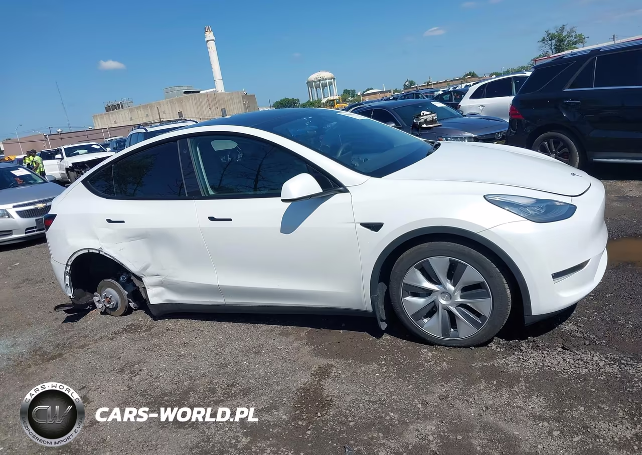 2023 Tesla Model Y Awd-Long Range Dual Motor All-Wheel Drive VIN:7SAYGDEE2PA061226 - 13