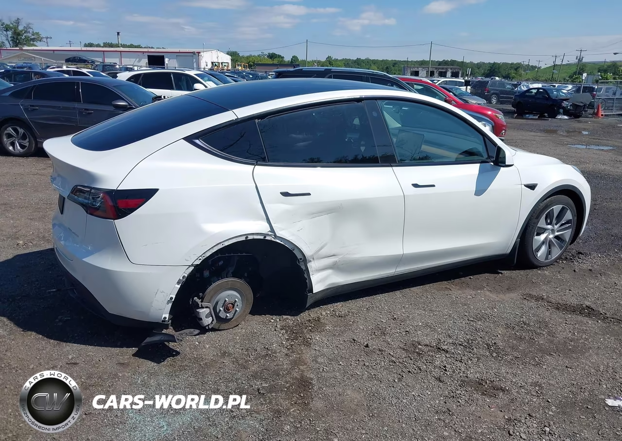 2023 Tesla Model Y Awd-Long Range Dual Motor All-Wheel Drive VIN:7SAYGDEE2PA061226 - 4