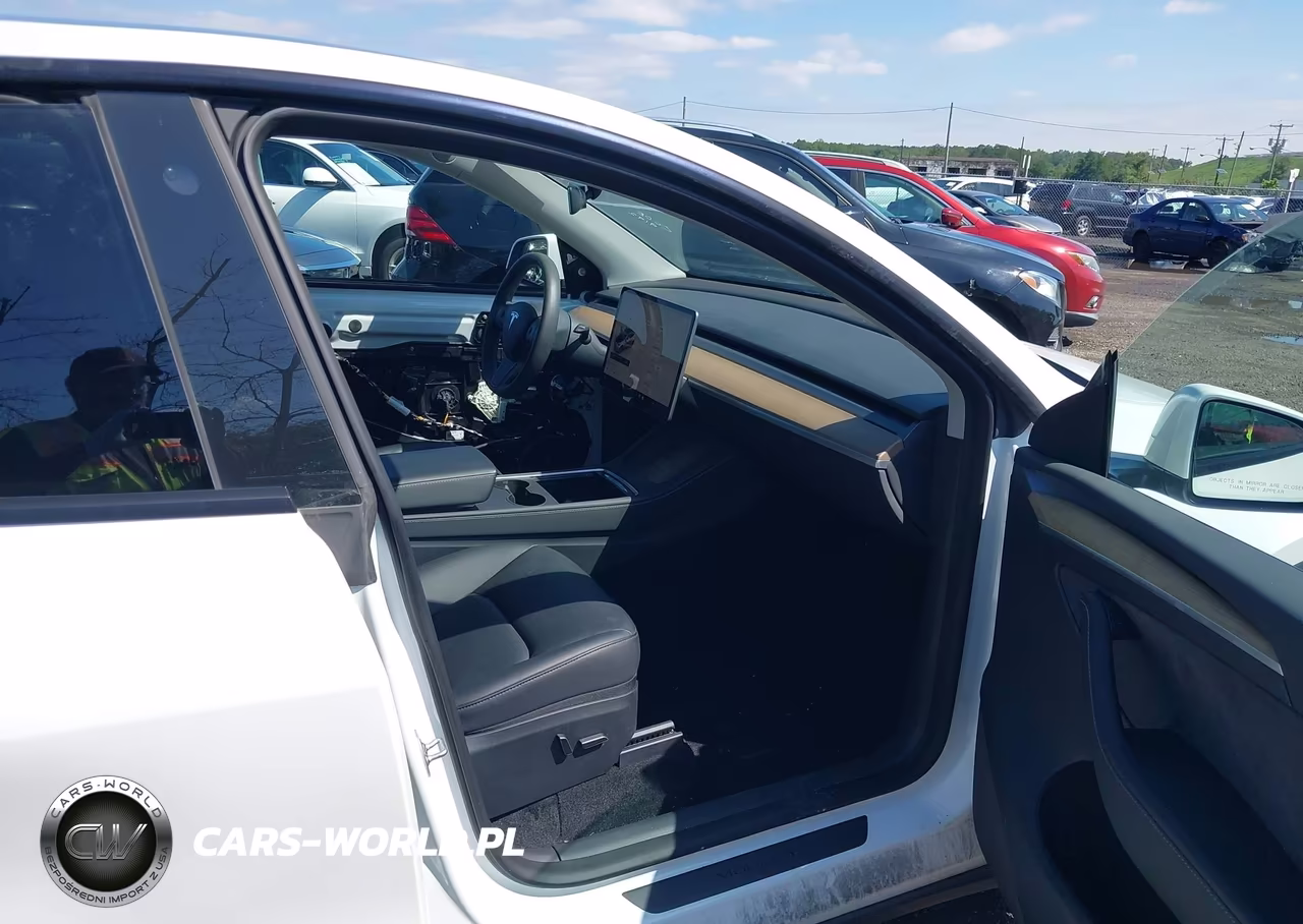 2023 Tesla Model Y Awd-Long Range Dual Motor All-Wheel Drive VIN:7SAYGDEE2PA061226 - 5