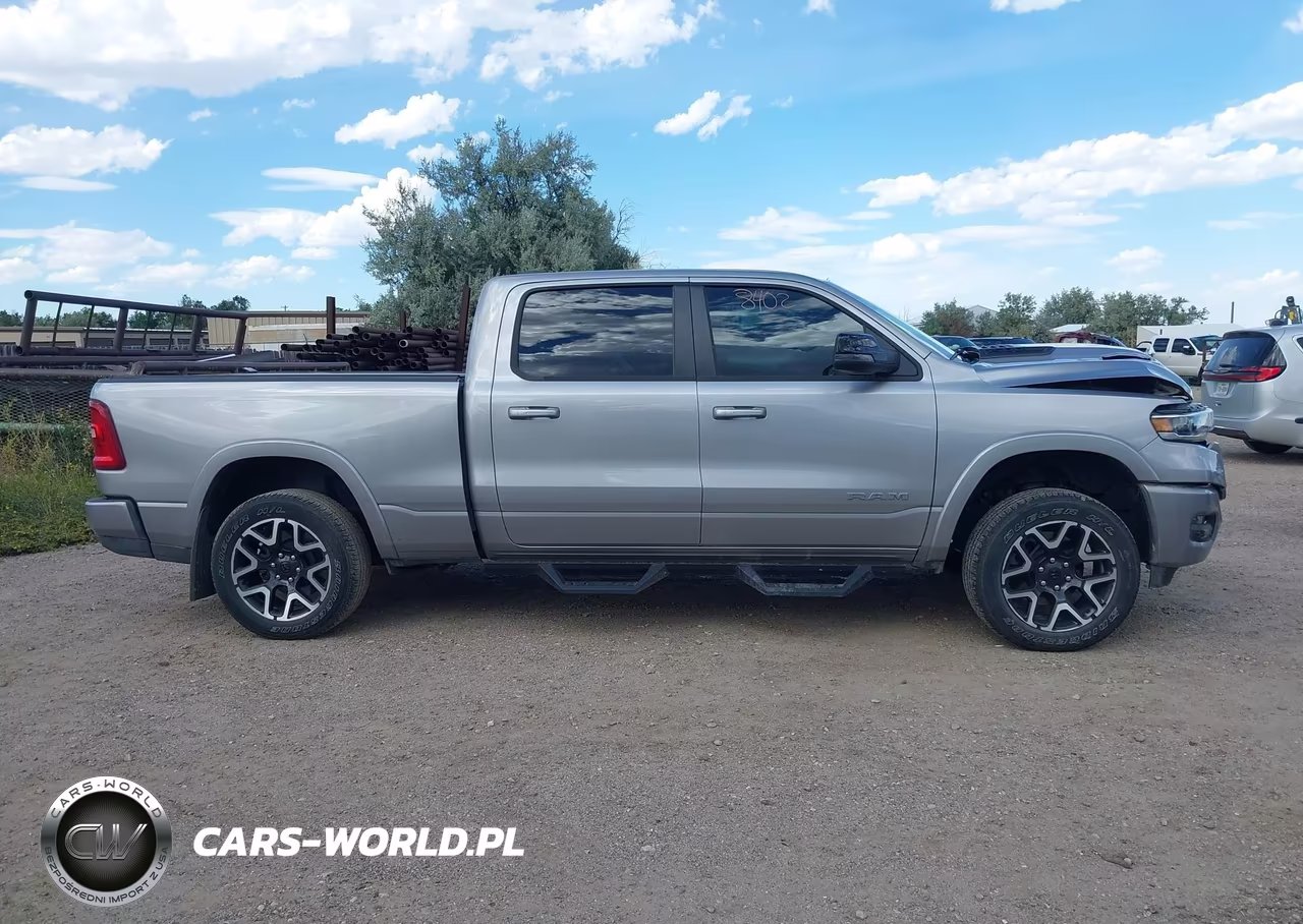 2025 Ram 1500 Laramie 4X4 6'4 Box VIN:1C6SRFRP3SN649323 - 14