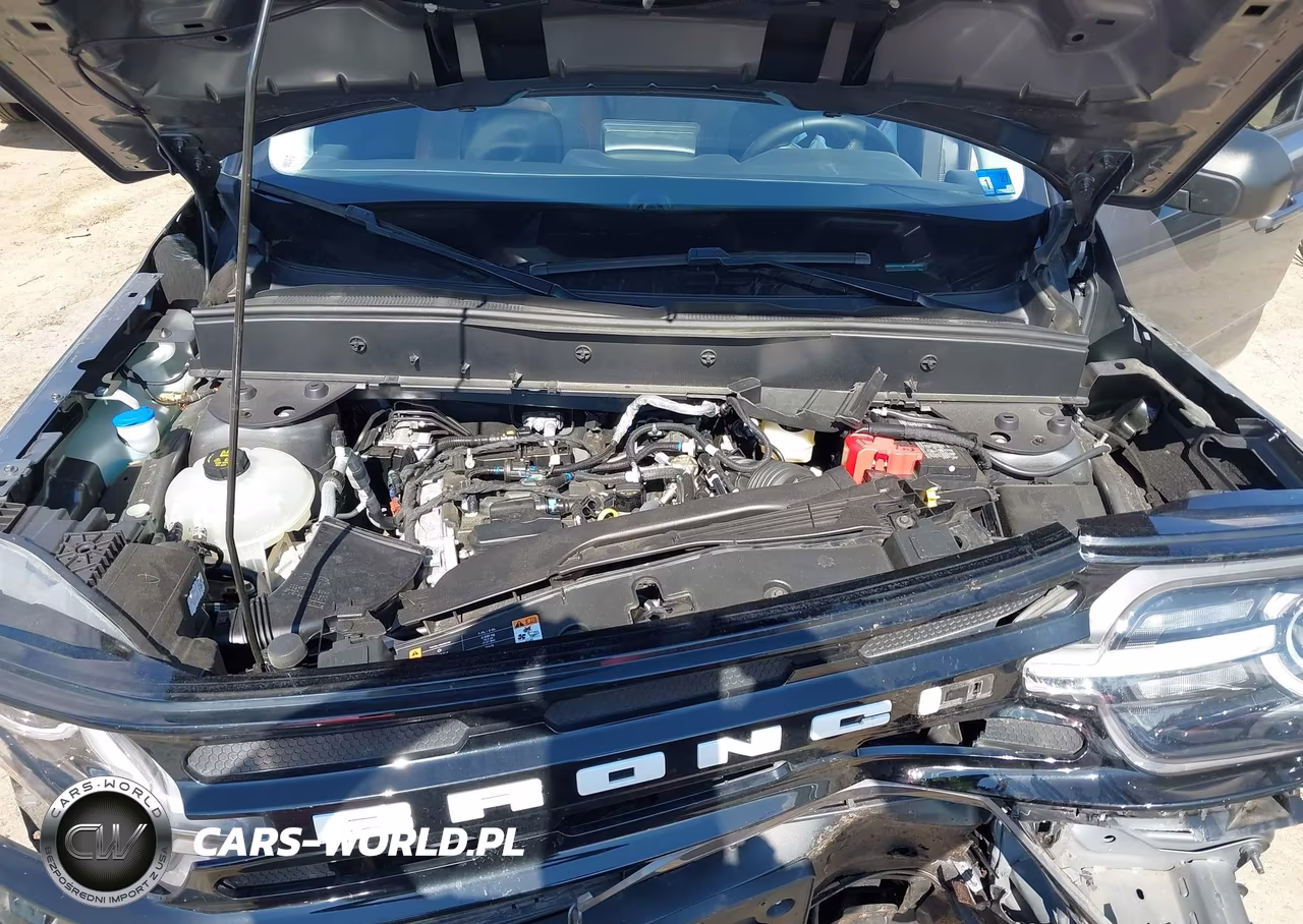 2024 Ford Bronco Sport Outer Banks VIN:3FMCR9C68RRE34084 - 10