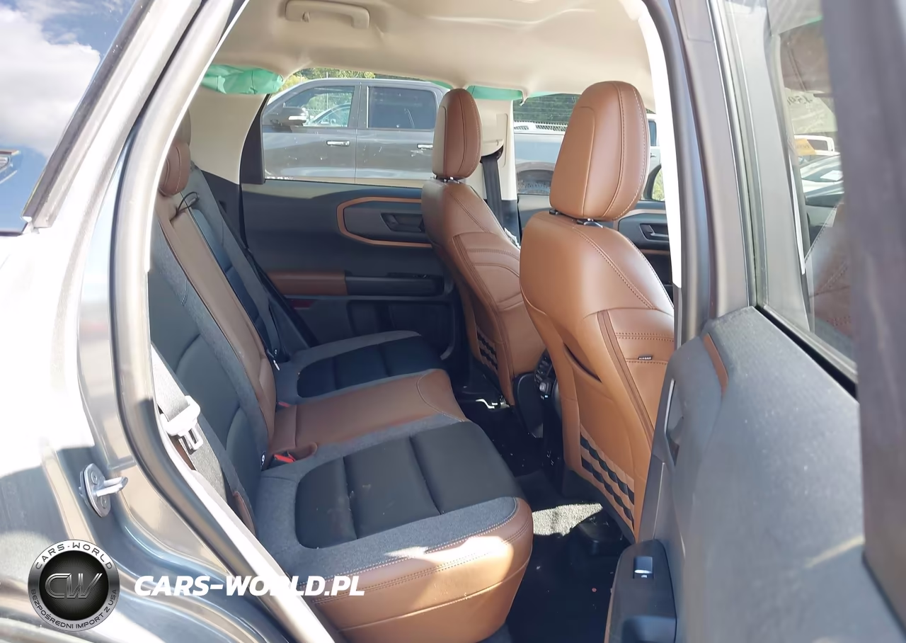 2024 Ford Bronco Sport Outer Banks VIN:3FMCR9C68RRE34084 - 8