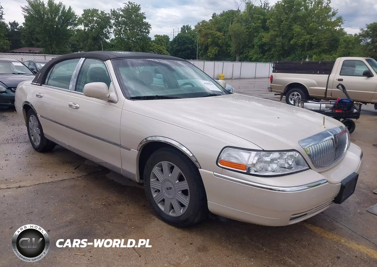 2003 Lincoln Town Car Cartier