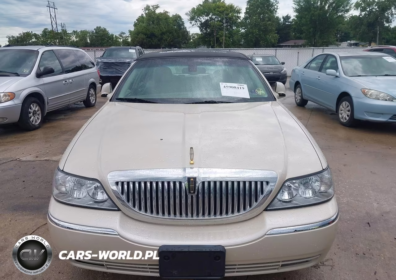 2003 Lincoln Town Car Cartier VIN:1LNHM83W23Y693158 - 5